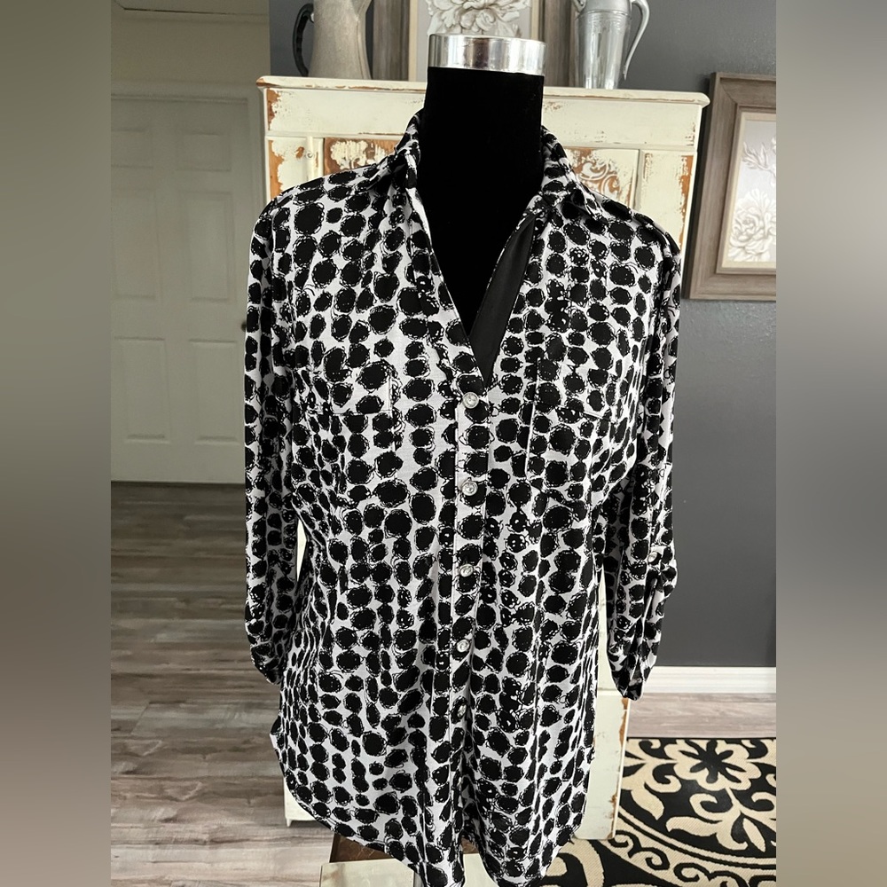 Venini black & white button down blouse size large